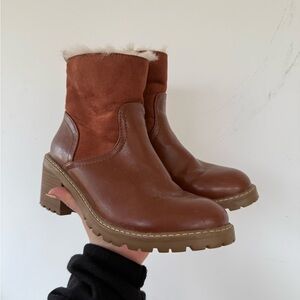 Women’s target universal threads furry chunky boot